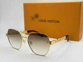 Picture of Louis Vuitton Sunglasses _SKUfw80879834fw